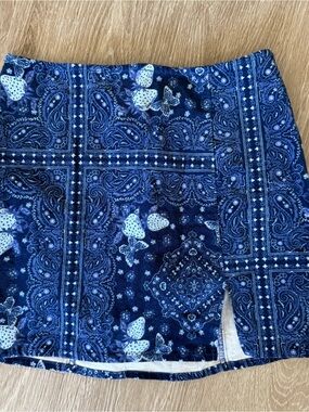 Urban outfitters velvet paisley mini skirt S